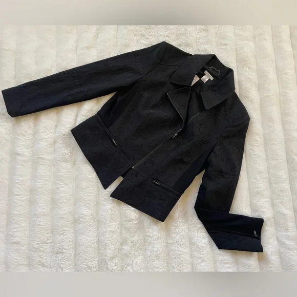 Cache Jacket. - Picture 1 of 15